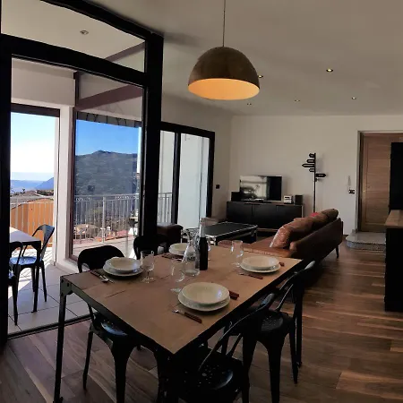 Fontana Seri Apartment